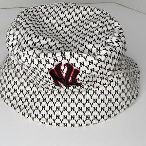 Unisex :New York Yankee Black and White Bucket Hat with Red Logo
